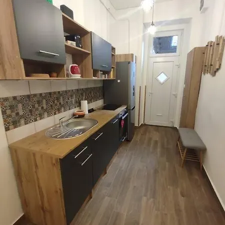 Hidden Gem For A Homey Getaway * Budapest